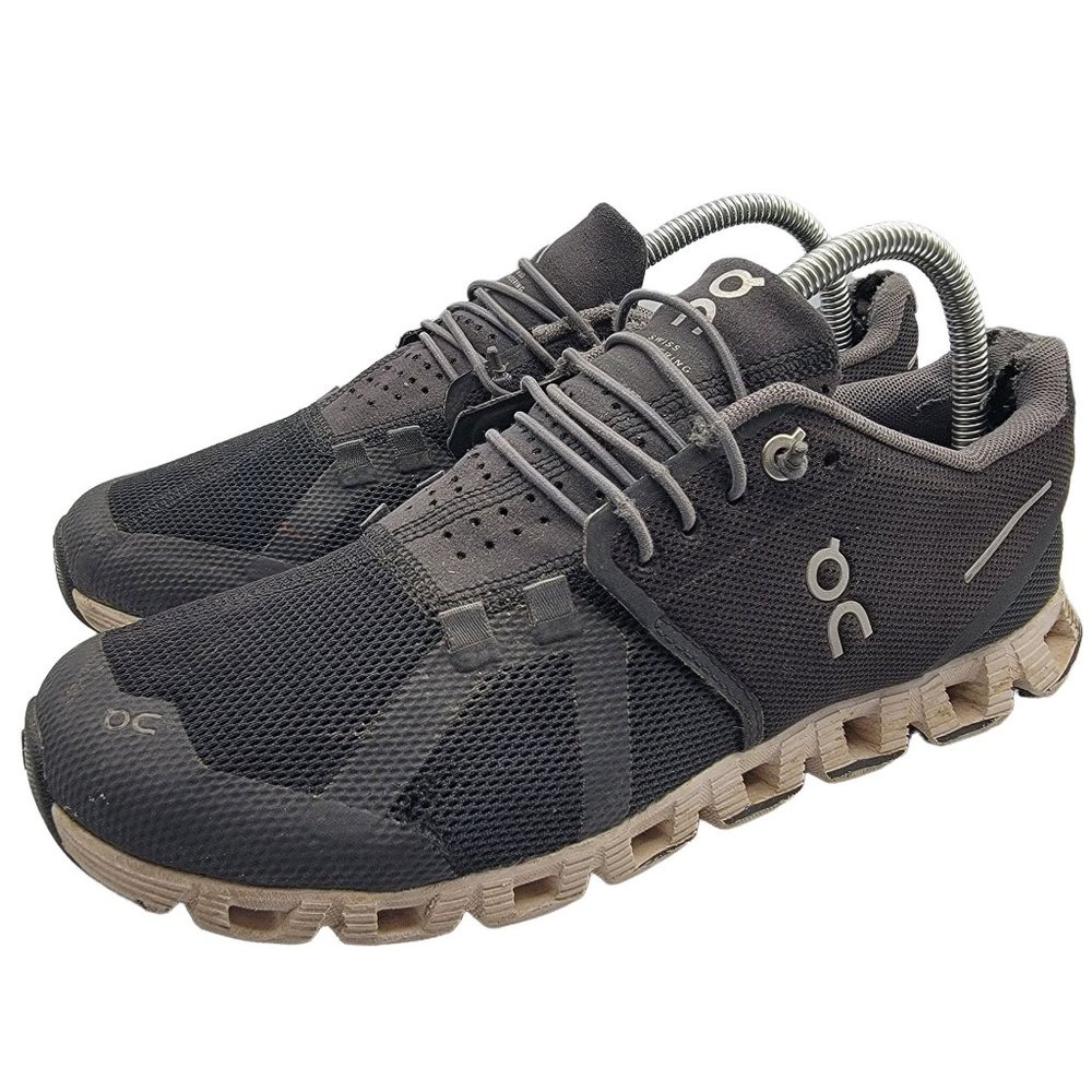 On Cloud Swiss Engineering Womens Size 9 Running Shoes Black White